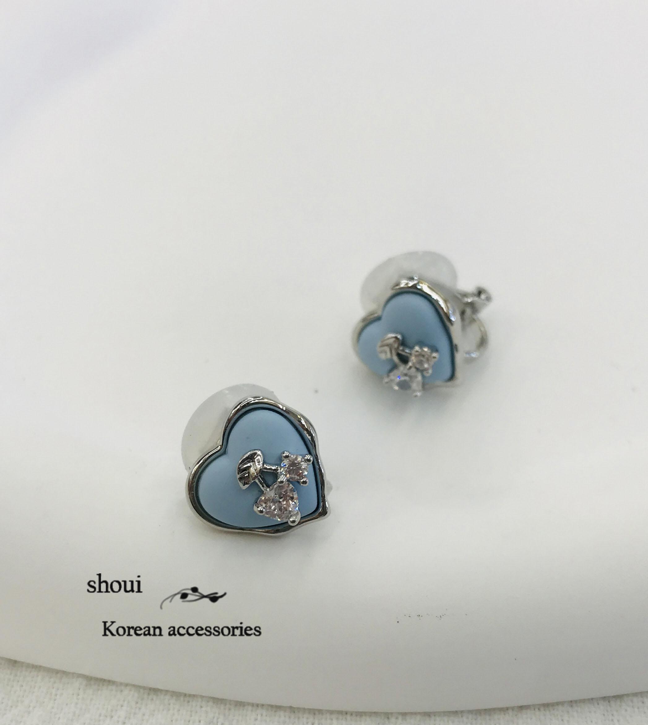 櫻桃心藍 | 夾式耳環