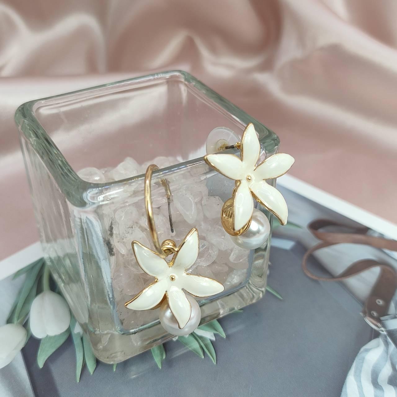 耳環-桐花季節  花朵金屬圓片珍珠不對稱銀針耳釘