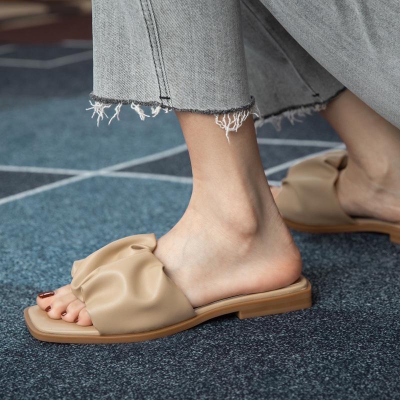 DANDT 柔軟舒適慵懶風2021夏新款褶皺平底外穿拖鞋簡約純色方頭沙灘涼鞋(23 JUN BSH) 歐美女鞋