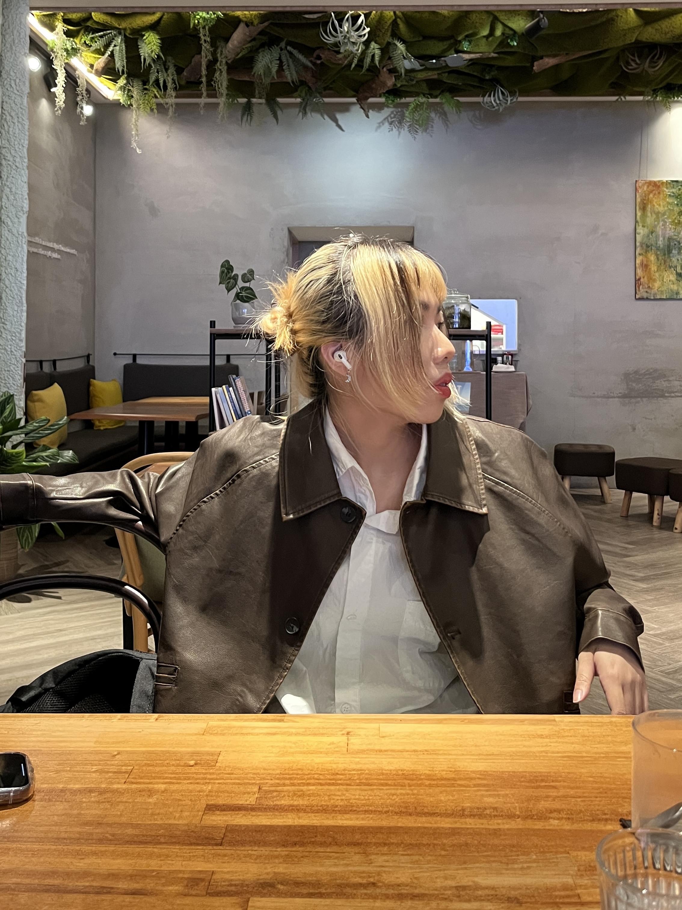 Korea 復古拉克蘭袖皮外套 (黑褐/咖)